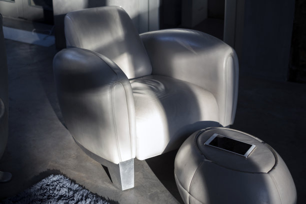 皮革扶手椅图片下载