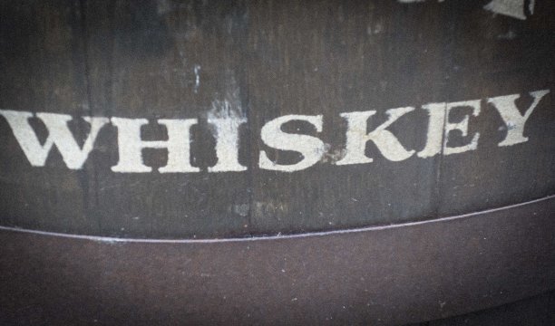 威士忌，含酒精含量高的烈酒图片下载