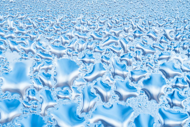 下雨的窗户，水滴在玻璃上，湿透纹理，宏观，汗水图片下载