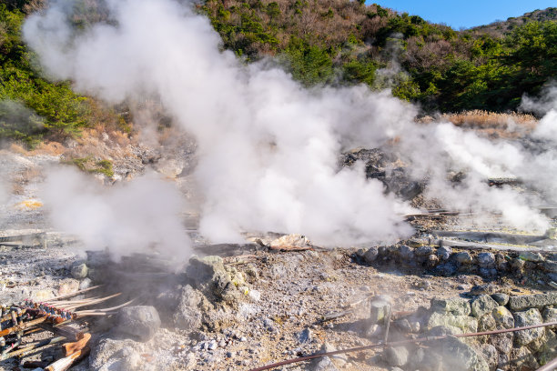 日本长崎县旅游景点“云仙地狱”和“云仙温泉”的照片图片下载