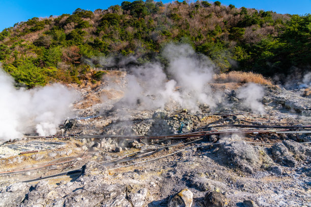 日本长崎县旅游景点“云仙地狱”和“云仙温泉”的照片图片下载