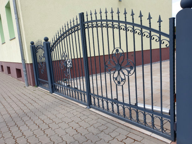 铁制的花园门图片下载