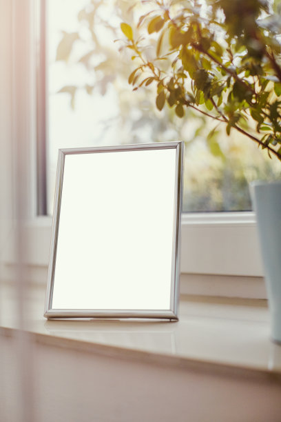 在空的相框上复制空间图片下载