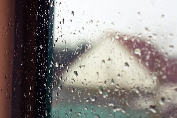 这样的下雨天图片下载