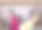 小白种女孩，女朋友玩玩具。在晚会上玩得很开心。图片下载