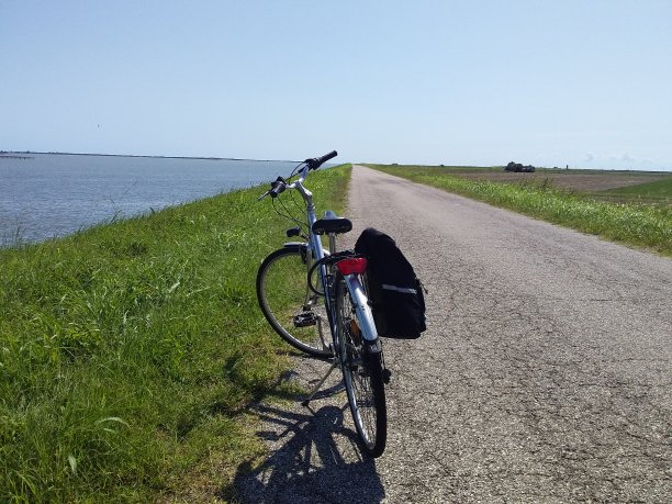 孤独无尽的路图片下载