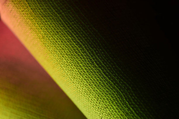 折叠的淡黄色棉布衣服的独特照片图片下载