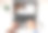 一个面目全非的女人在用笔记本电脑和商务教练视频通话图片下载