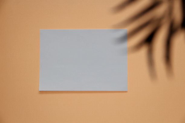 白色空白纸图片下载