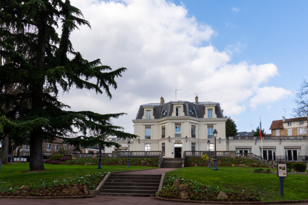 法国查维尔市政厅外景图片下载