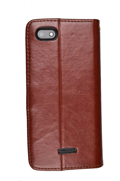 智能手机皮革覆盖隔离在白色背景与裁剪路径图片下载