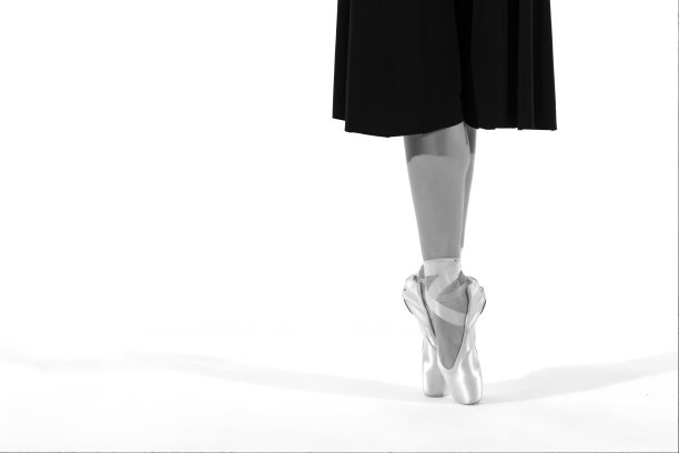 芭蕾舞者的审美姿态。认不出来的人。图片下载