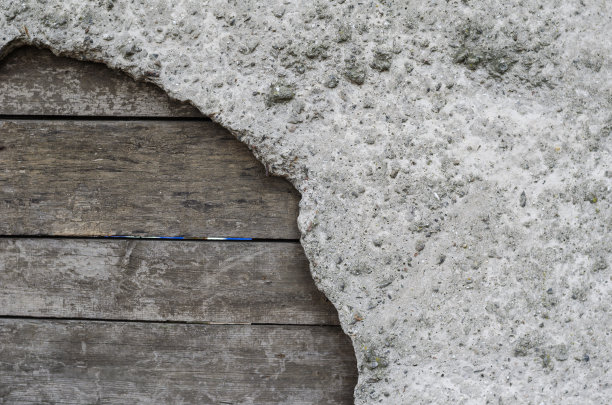 混凝土和旧木板。图片下载