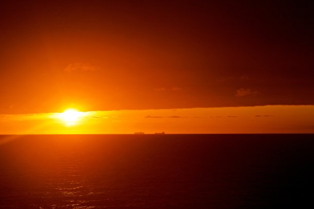 大西洋上的日出图片下载