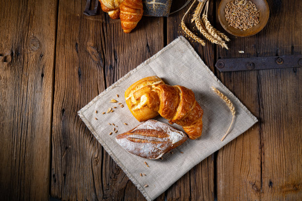 新鲜的面包卷图片下载