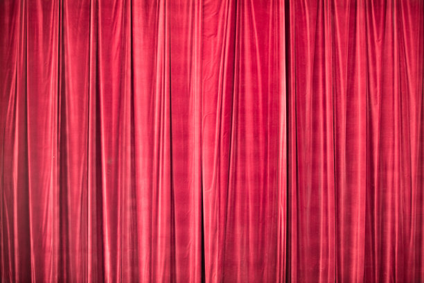 剧院里的红窗帘。图片下载