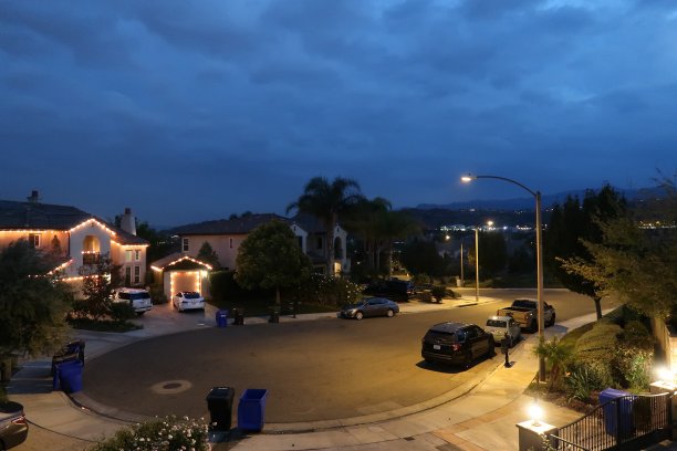 暴风雨前的平静图片下载