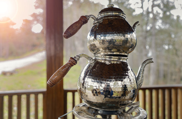 茶壶和一杯茶图片下载