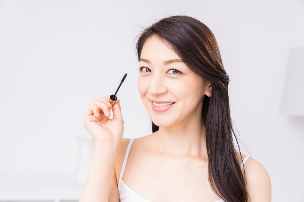 迷人的亚洲女性美丽形象，睫毛膏图片下载