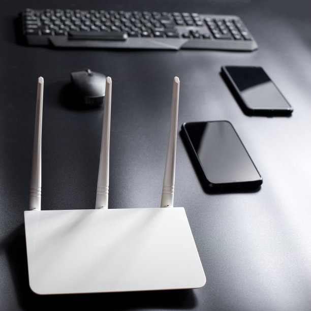 WiFi路由器与设备。办公无线网络图片下载