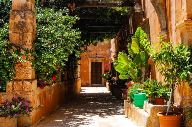 三位一体修道院。中三位一体修道院图片下载