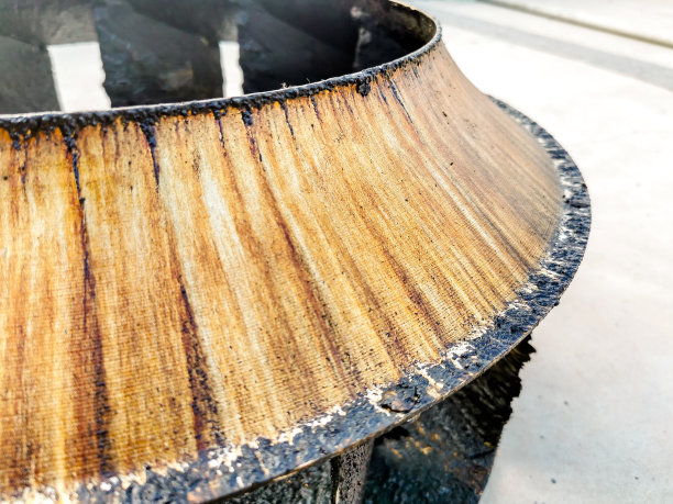 又脏又油的排气扇和螺旋桨图片下载