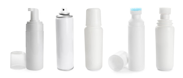 设置与瓶鞋护理产品在白色背景，旗帜设计图片下载