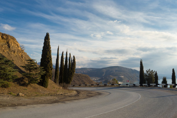 克里米亚南部海岸的公路图片下载
