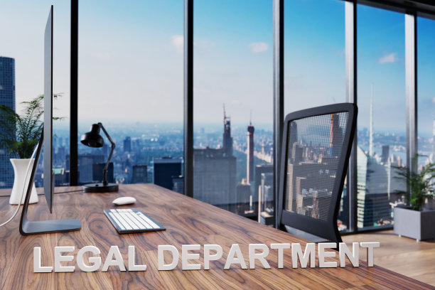 法律部门;现代办公空间前的办公椅，配有电脑和天际线视野;律师概念;三维演示图片下载