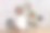 现代家居客厅白色砖墙与时钟和旧桌子图片下载