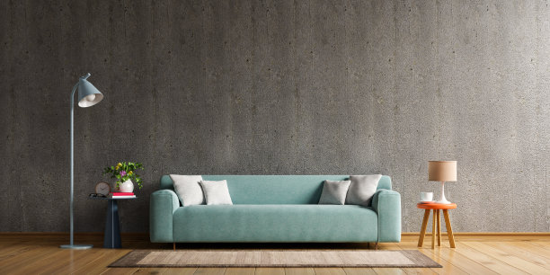 阁楼风格的房子，在混凝土墙后面的房间里有沙发和配件。图片下载