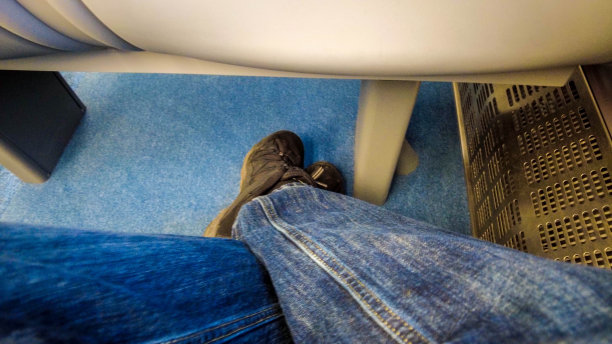 腿部空间旅行图片下载