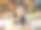 亚洲年轻大学女生在假期吃甜点、喝果汁，在咖啡馆购物时使用平板电脑和智能手机，享受周末生活吧素材图片