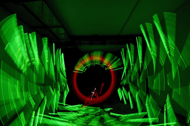 户外摄影绿光螺旋图片下载