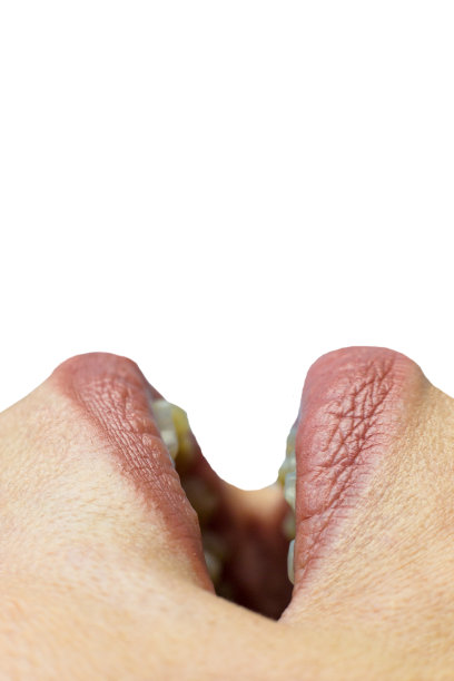 女性的嘴，性感的嘴唇微微张开。特写镜头图片下载