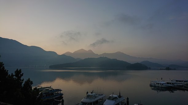 日月潭日出图片下载