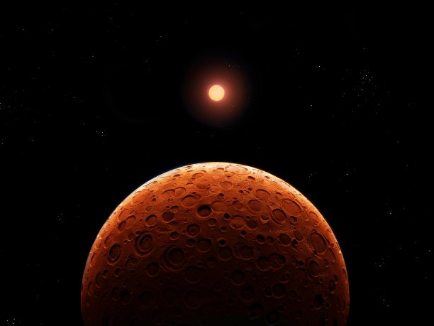 在石头行星上的星星升起。从太空中看到一个有陨石坑的红色星球。图片下载