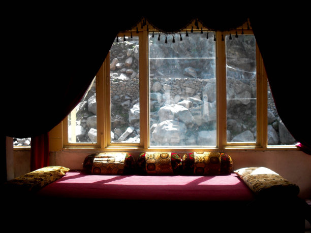 斯瓦特、KPK、PK的一张传统的普什图人餐桌图片下载