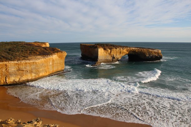 澳大利亚坎贝尔港国家公园的伦敦桥图片下载