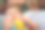 2019冠状病毒病大流行期间在家为婴儿理发。图片下载