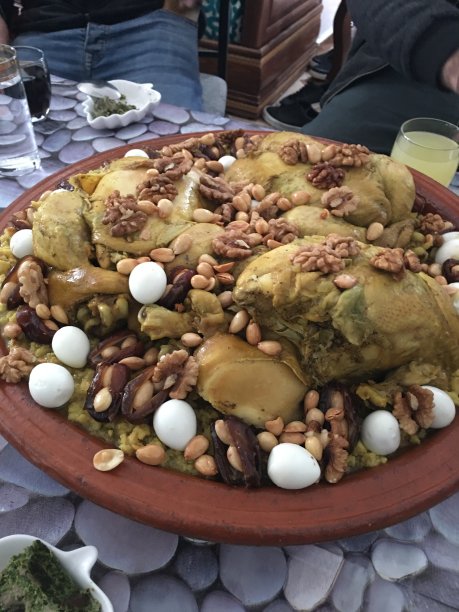 摩洛哥烹饪鸡肉菜肴图片下载