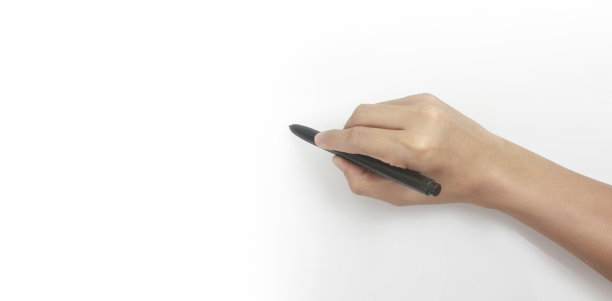 手已准备好画黑色记号笔图片下载