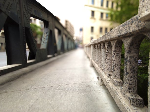 河边漫步图片下载