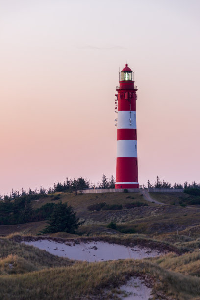 黄昏时的阿姆鲁姆岛灯塔图片下载