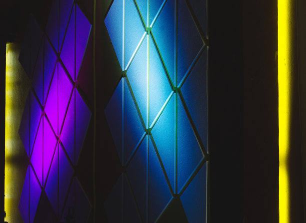 装饰泡沫墙用紫色和蓝色图片下载