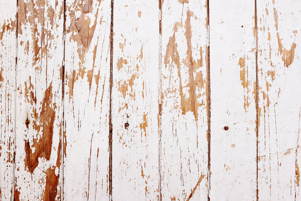 海边别墅的木质地板刷成白色，破旧、划伤、剥落图片下载