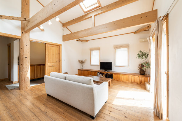 乡村风格的房子里的起居室图片下载