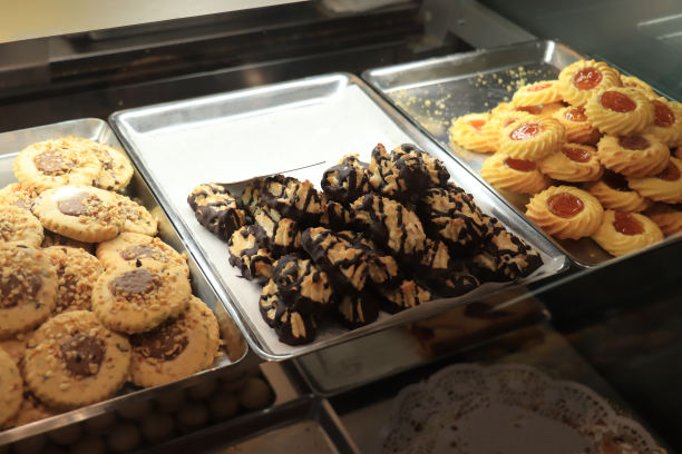 商店里各种各样的饼干图片下载