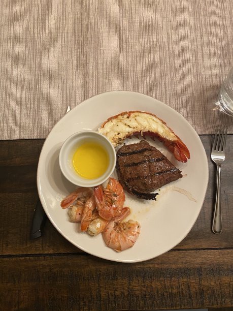 海鲜及肉类晚餐图片下载