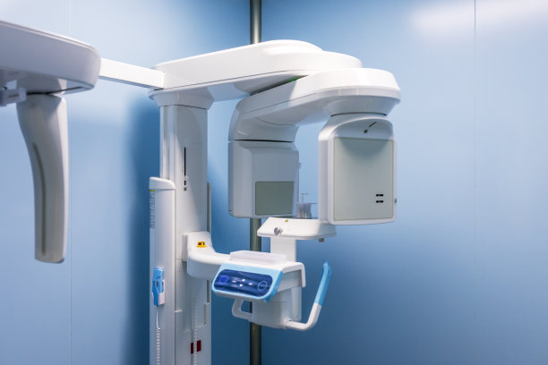用于锥形束计算机断层扫描的x射线设备。图片下载